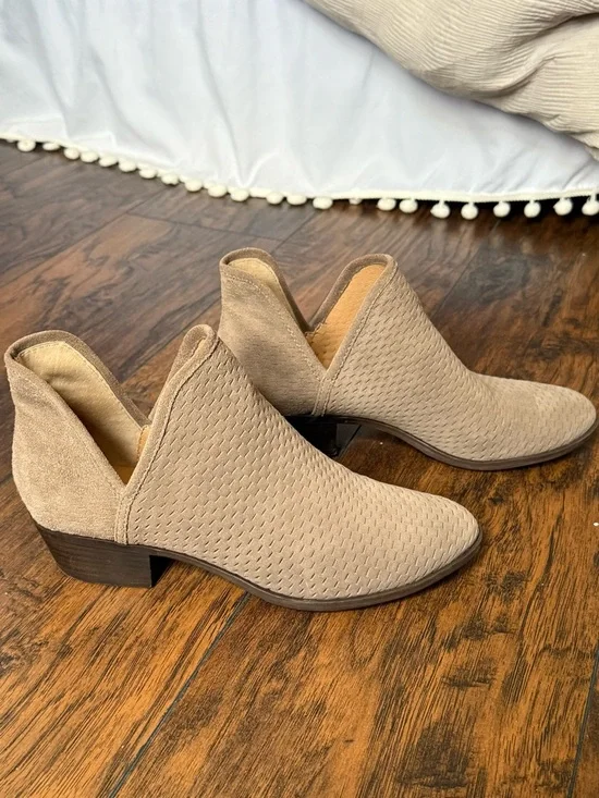 Lucky Brand Taupe Suede Cutout Ankle Booties - Picture 2 of 7